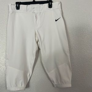 NWOT WOMENS WHITE NIKE SOFTBALL PANTS